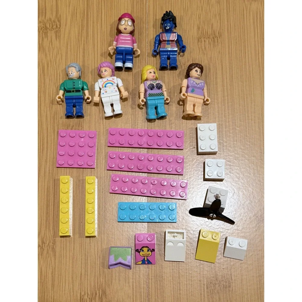 Family Guy‎ McFarlane Figures Lot - RARE Genie Peter, Meg Griffin + LEGO Bricks